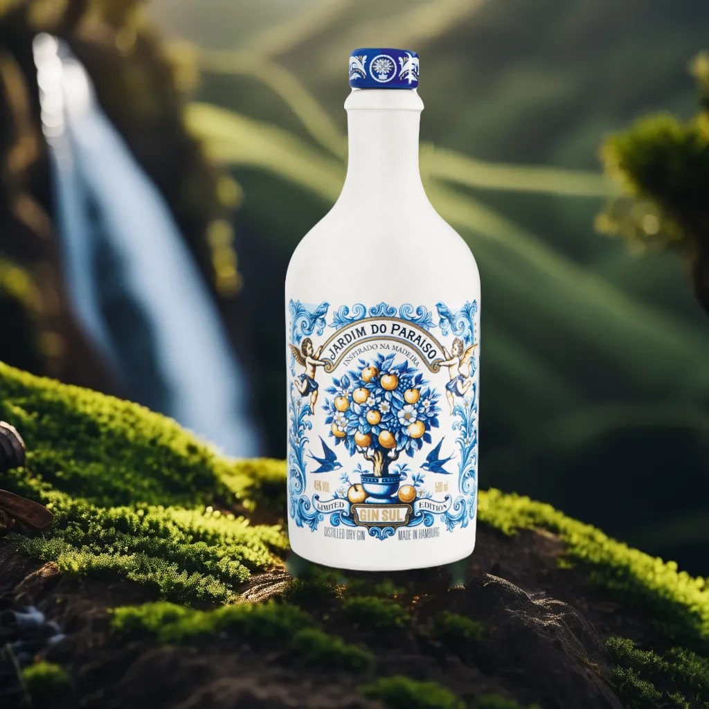 Gin Sul mit Wasserfall min